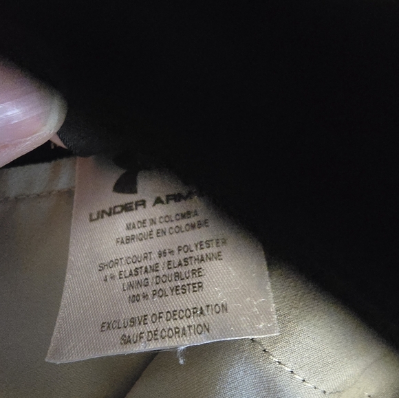 Under Armour Performance Black Bermuda Shorts Women's Size 6 - Picture 4 of 10